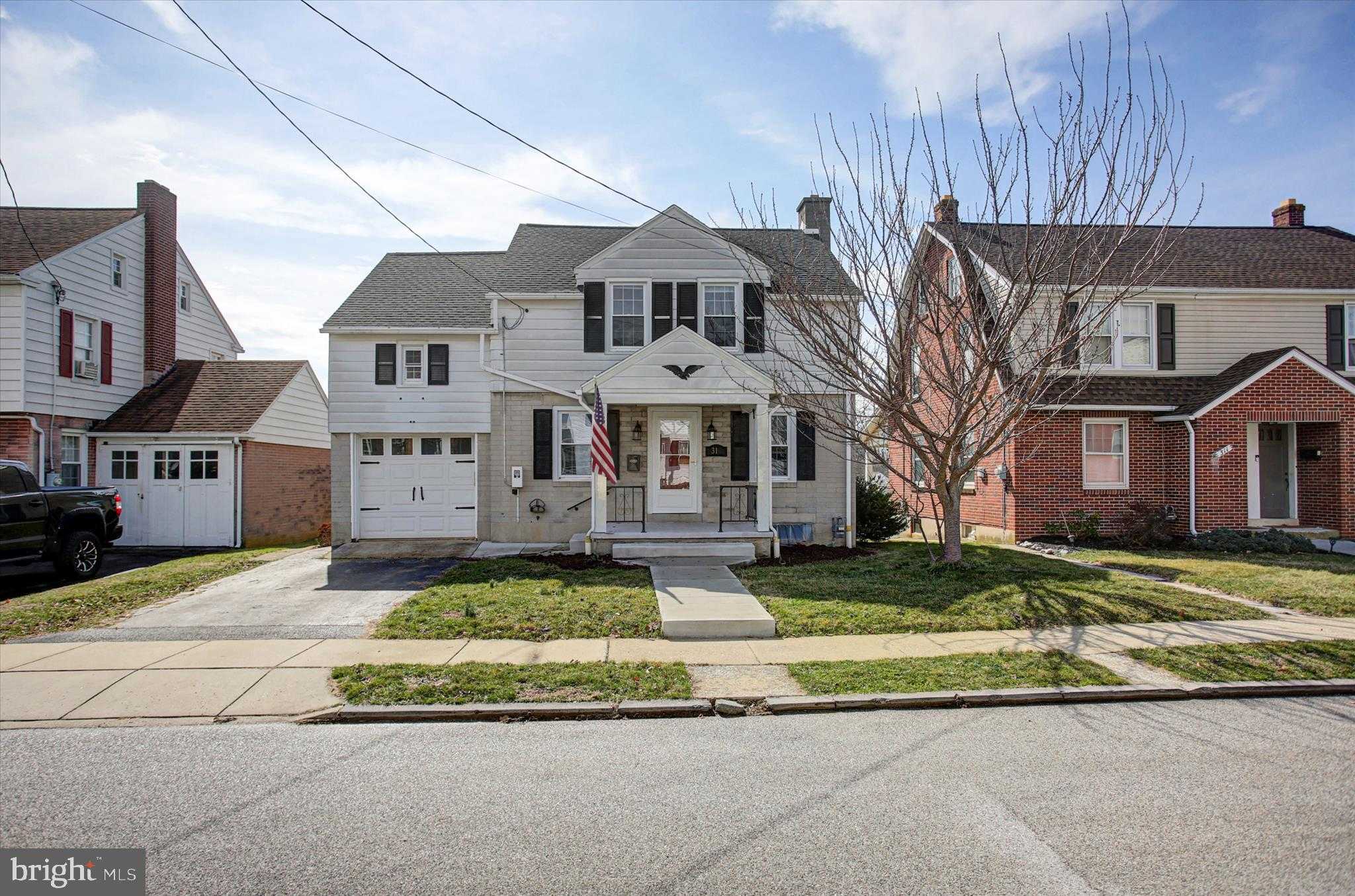 315 Meade Ave photo 2