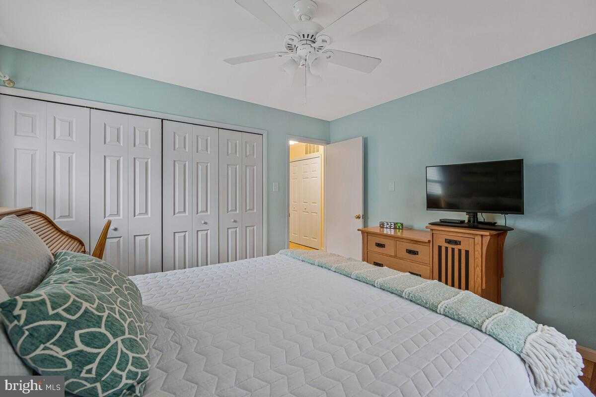 3808 Yellowstone Pl photo 15
