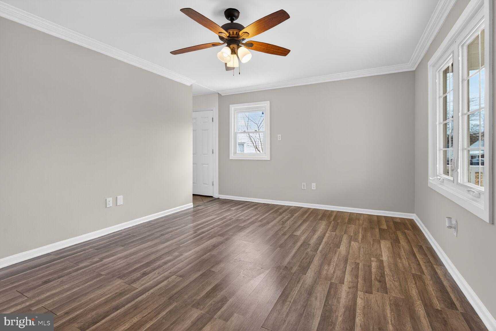 124 Polk Dr photo 3