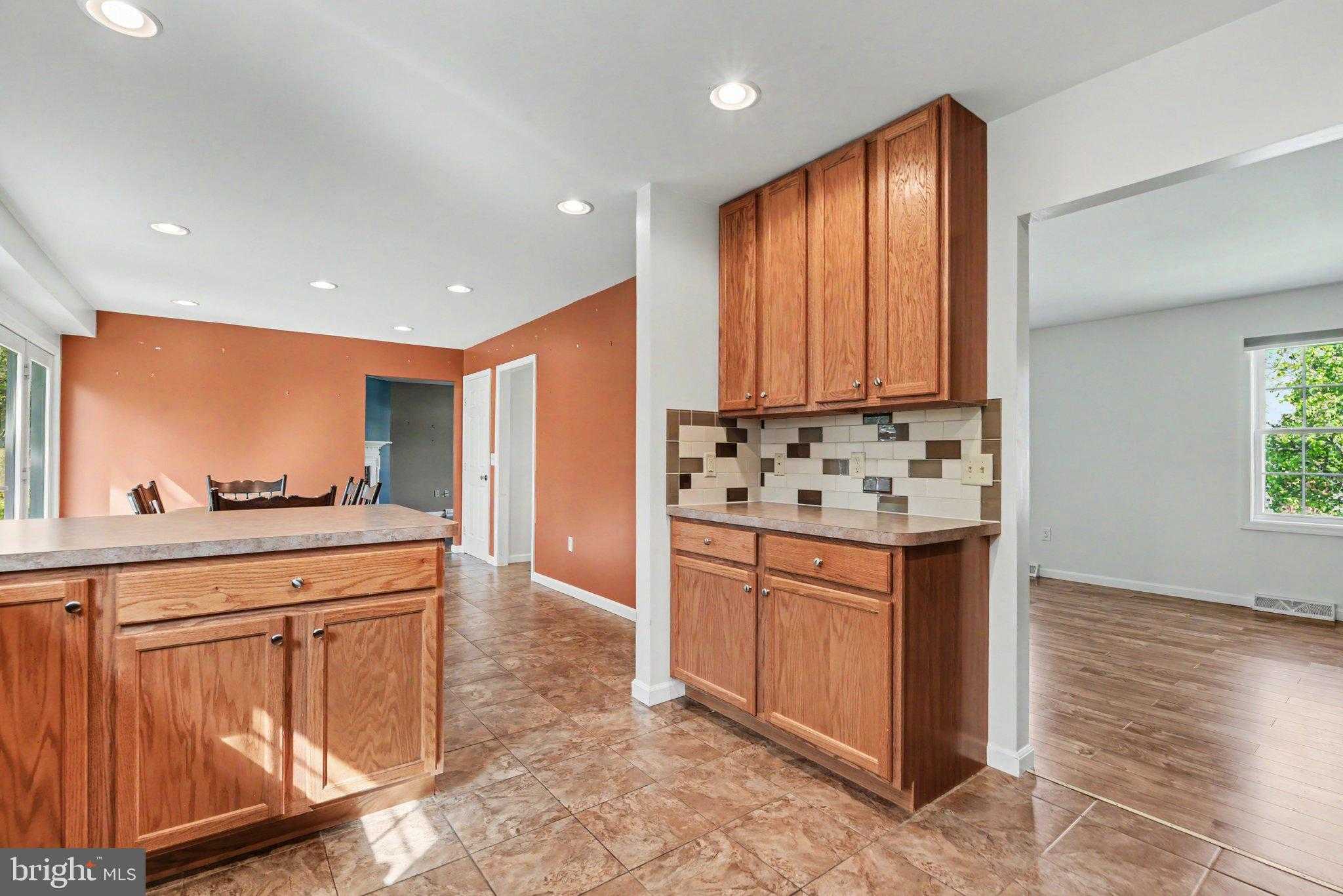 2021 Verona Dr photo 8