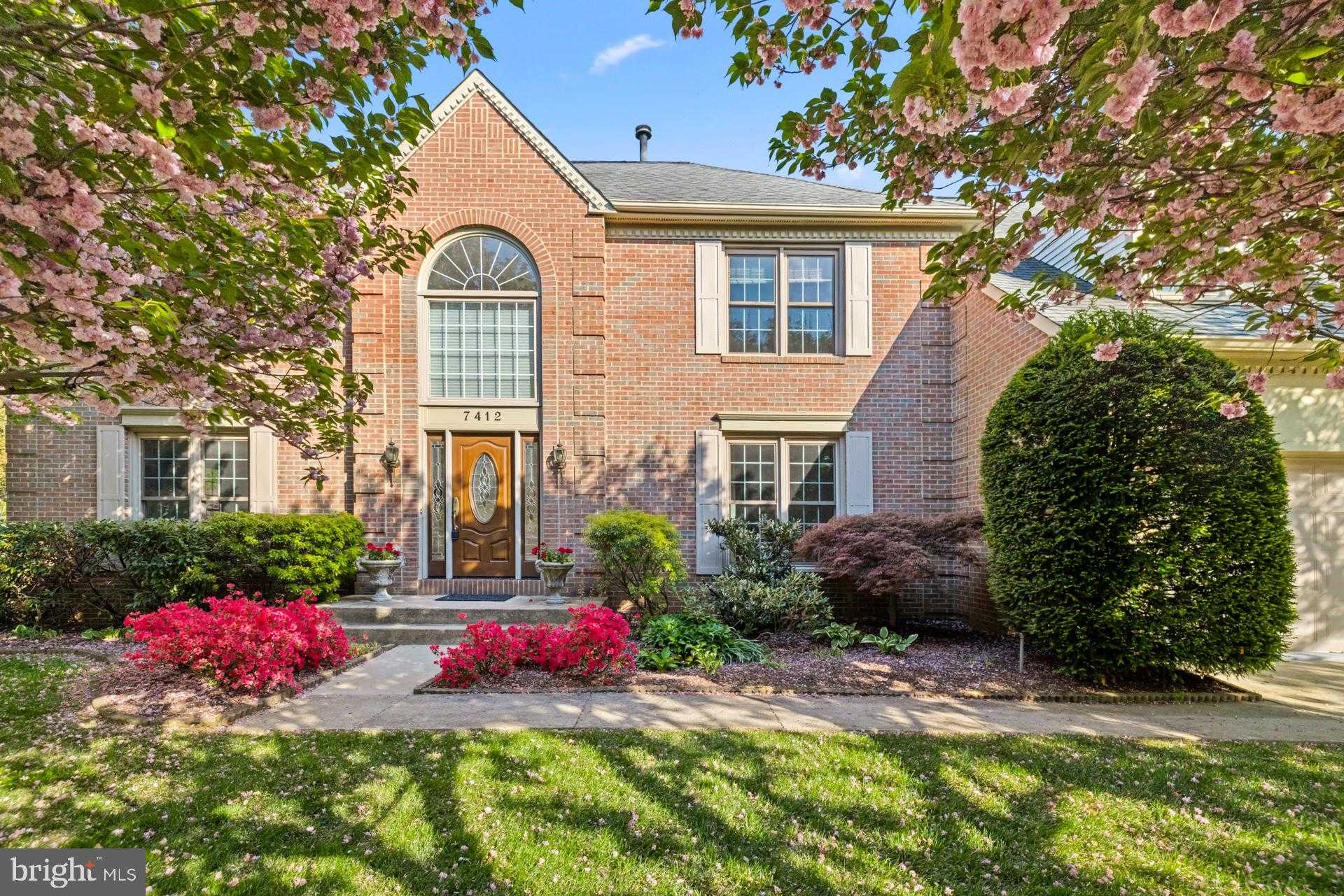 7412 Rosewood Manor Ln, Gaithersburg