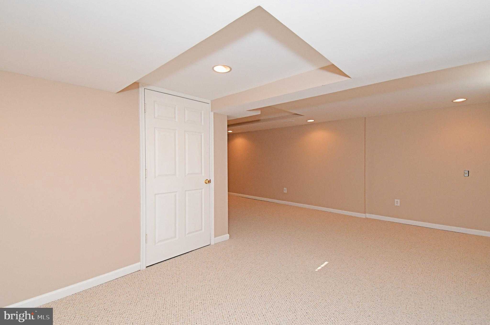 106 Yorkshire Way photo 51