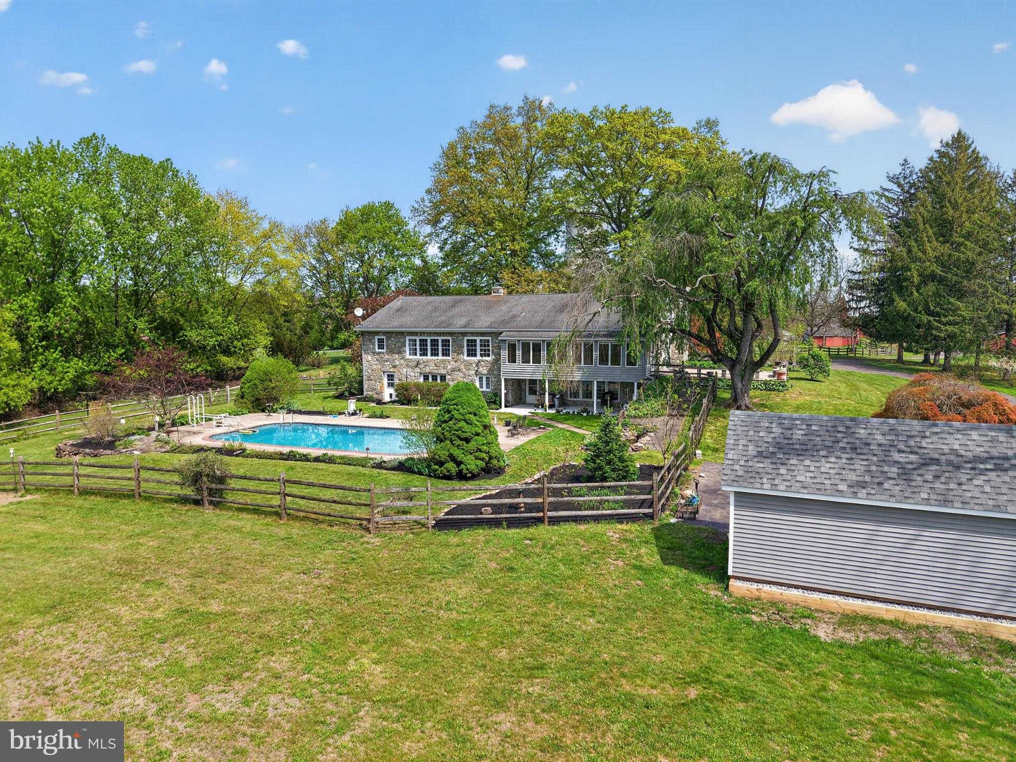 300 Sanatoga Rd photo 56