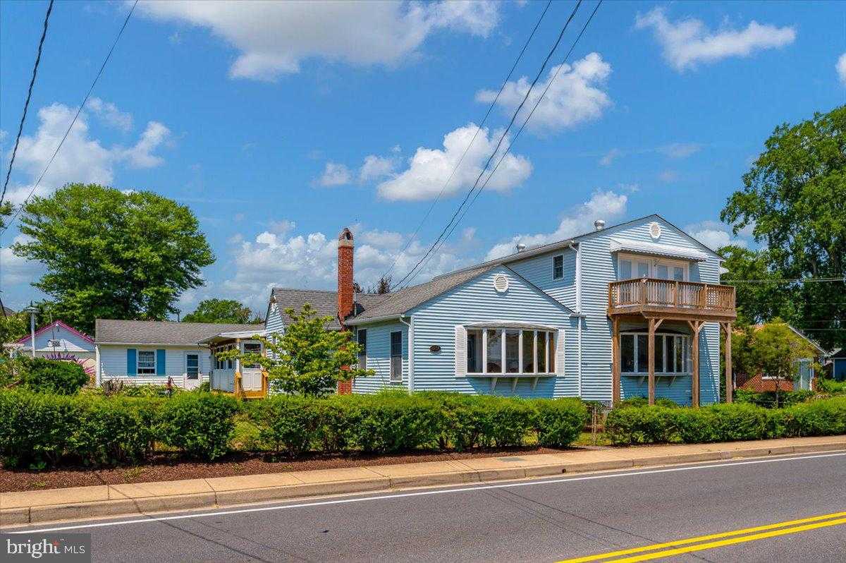 8236 Bayside Rd, Chesapeake Beach