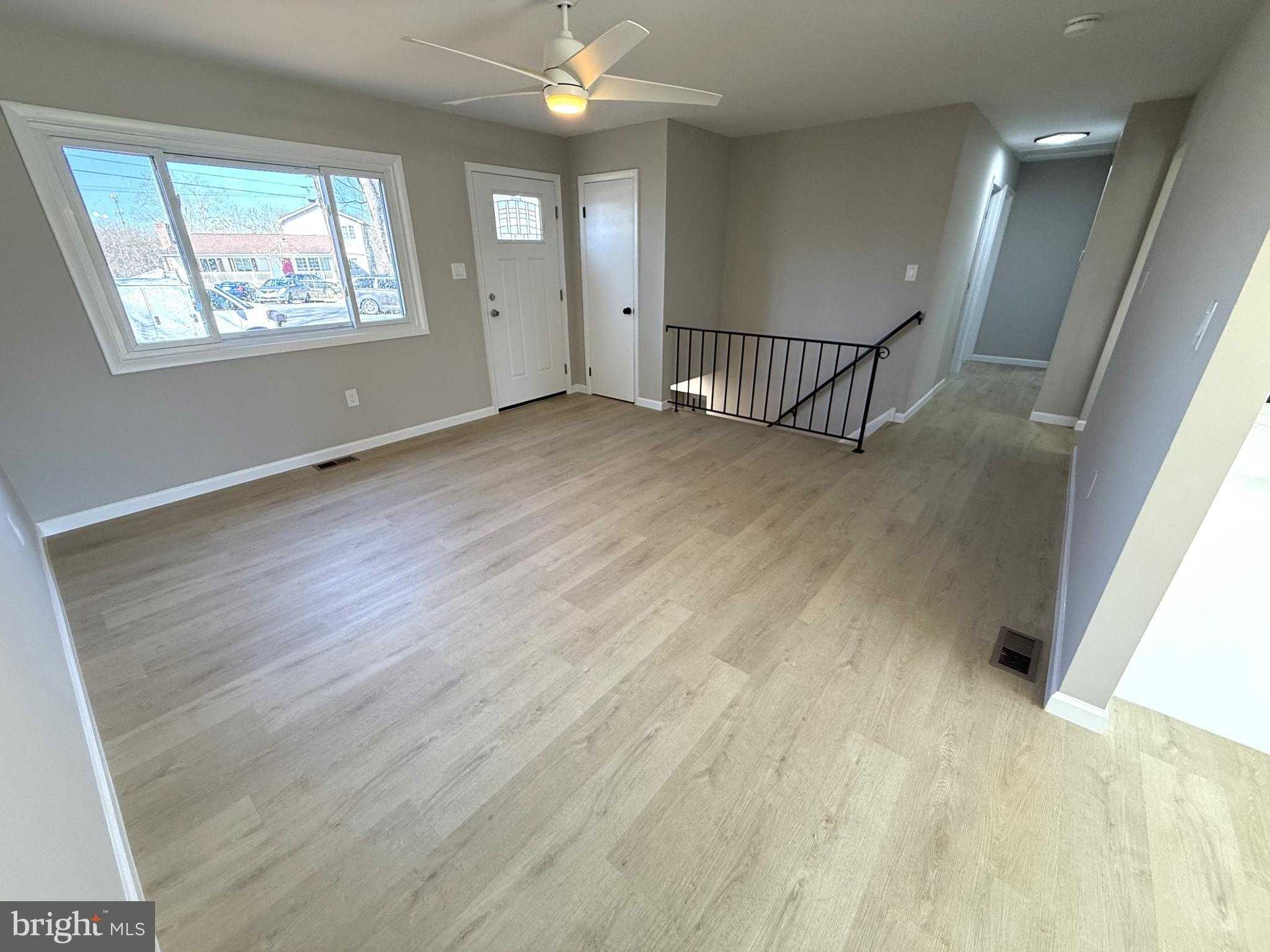 7405 Albemarle Dr photo 3