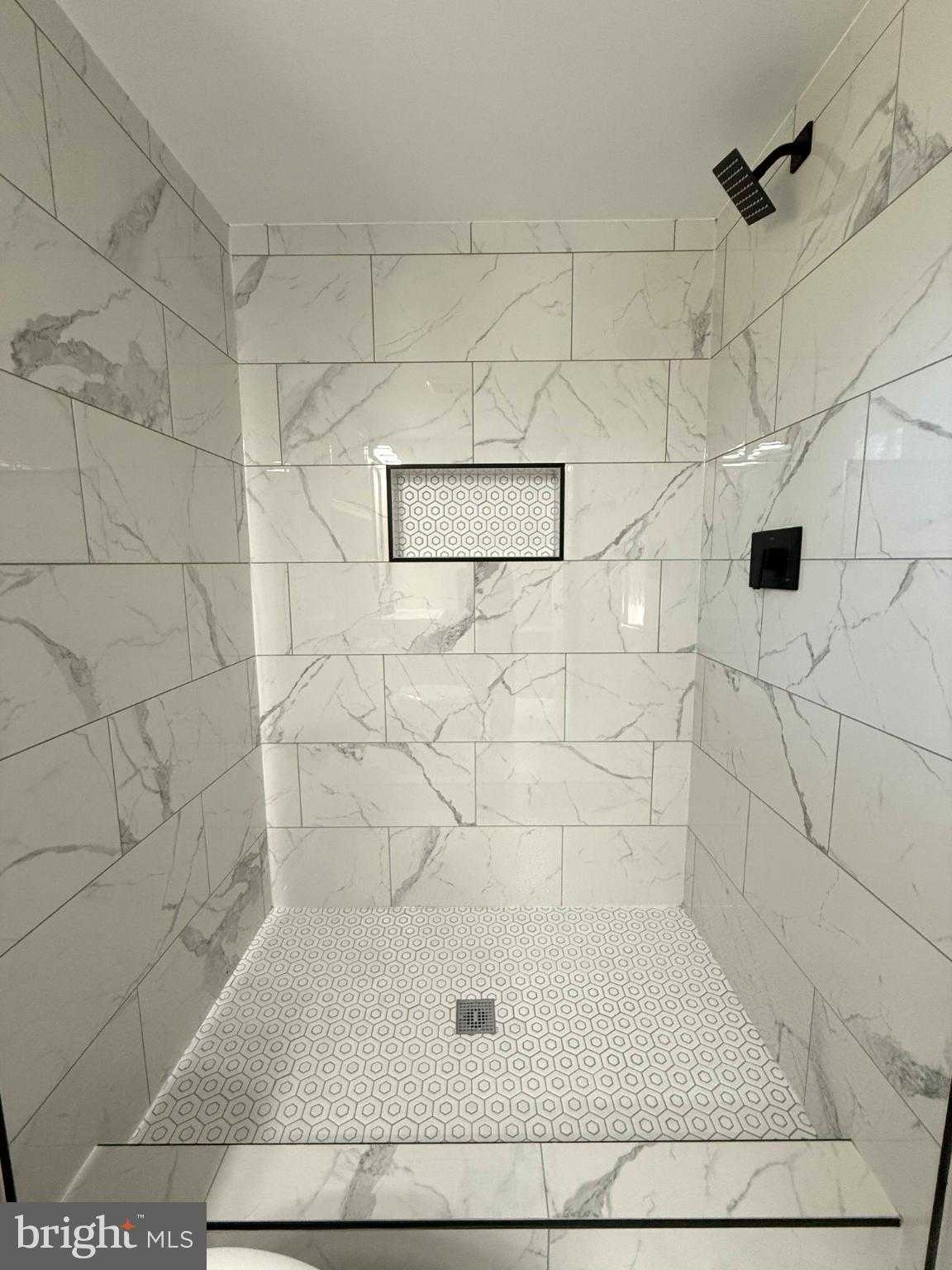 7405 Albemarle Dr photo 35