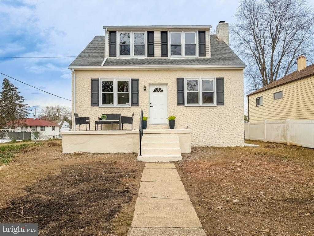 1838 Lukens Ave