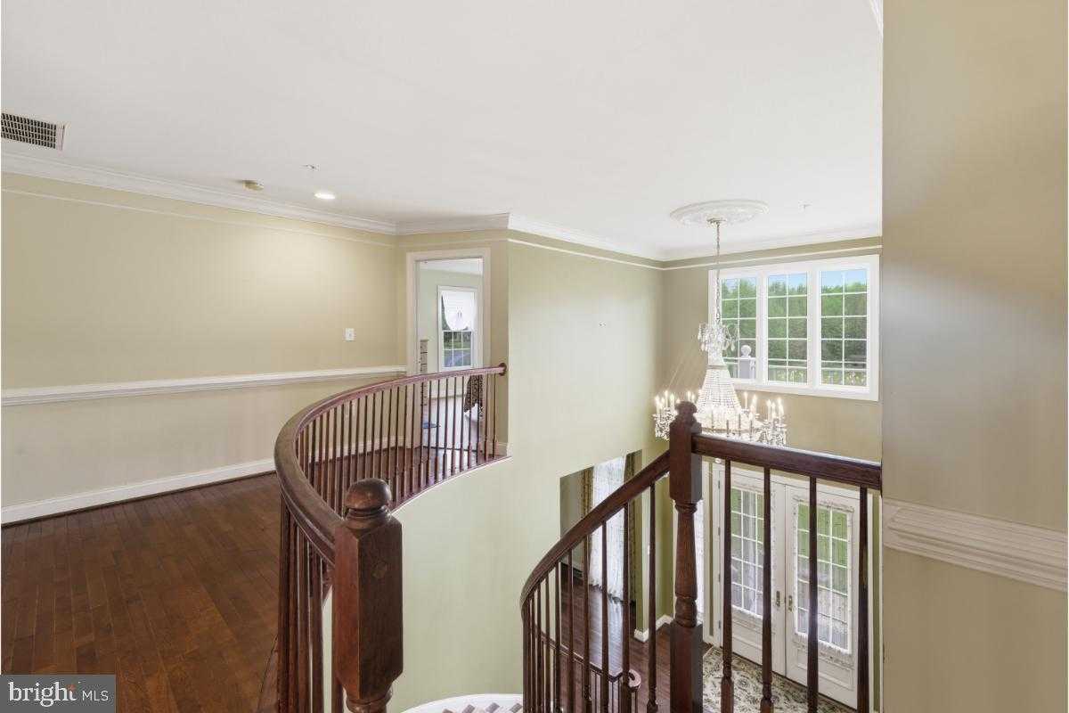 7023 Cypress Hill Dr photo 35