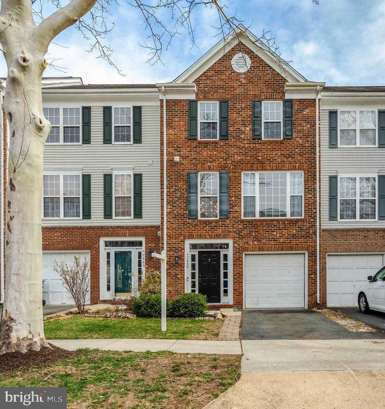 42888 Golf View Dr