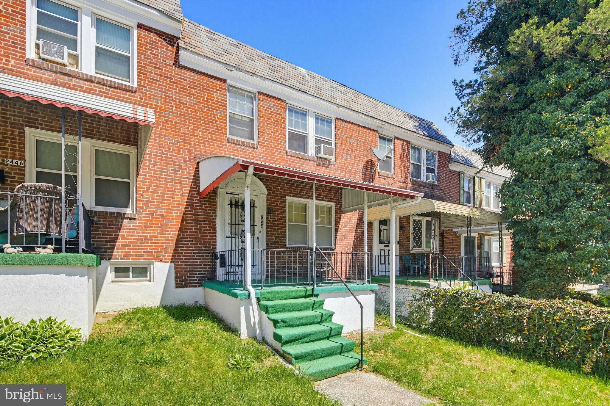 2444 W Cold Spring Ln photo 3