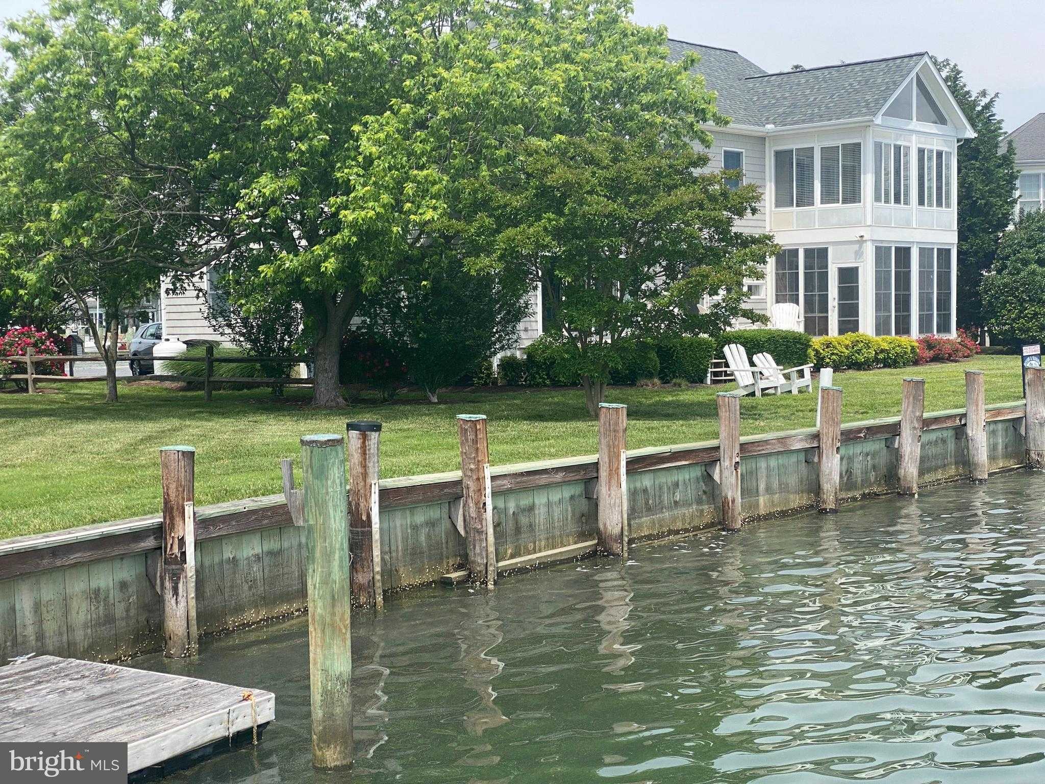 115 W Pier St, Oxford