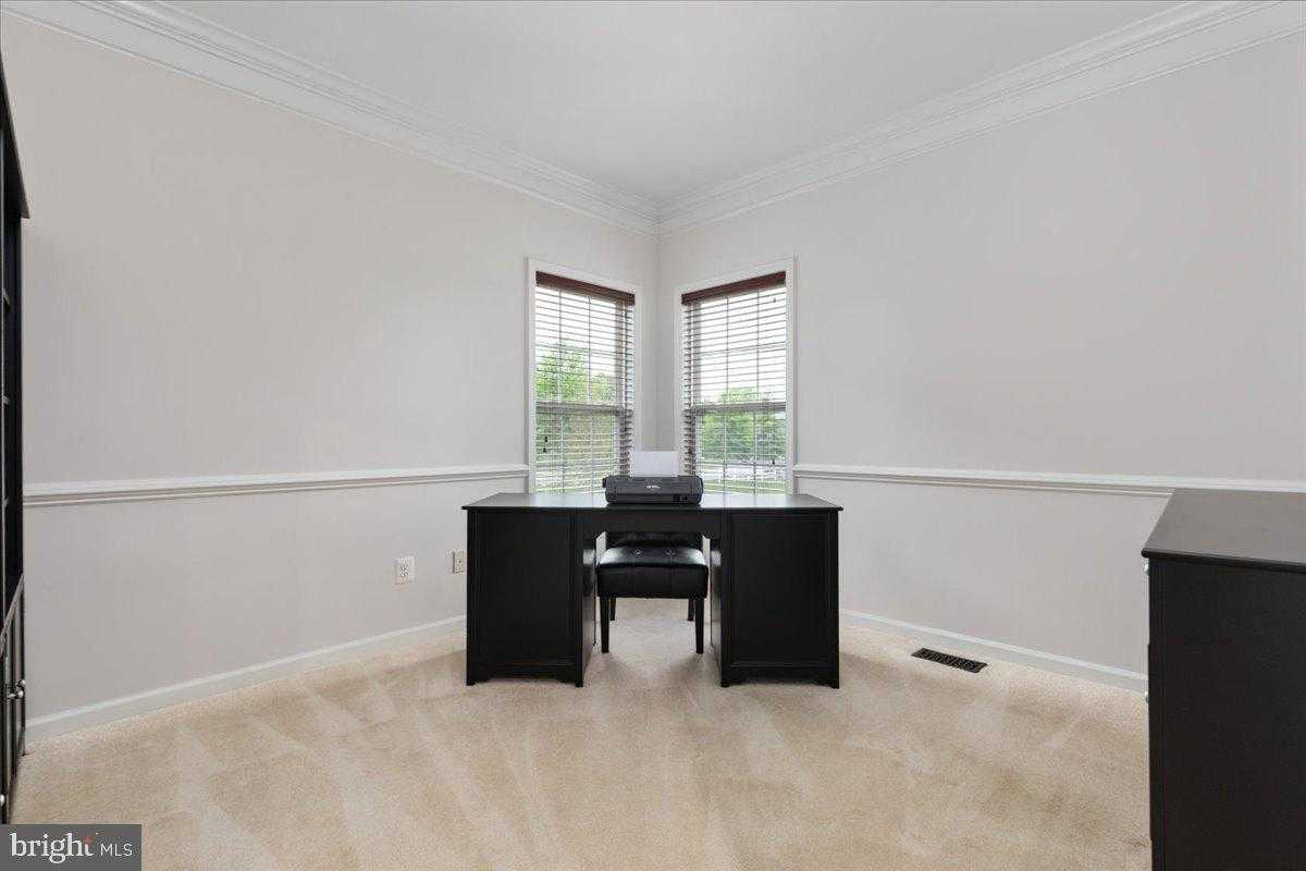 33 Potterfield Dr photo 8