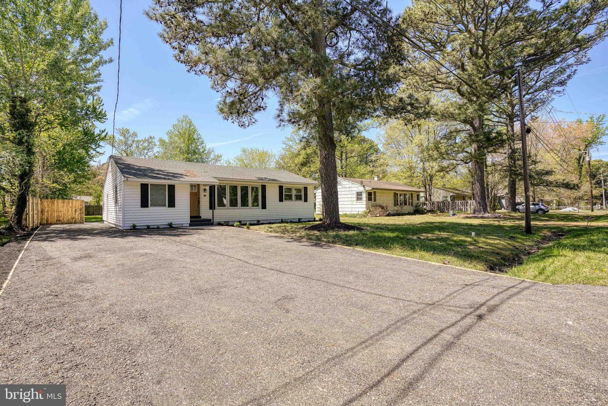 10 Bay View Ave, Cambridge