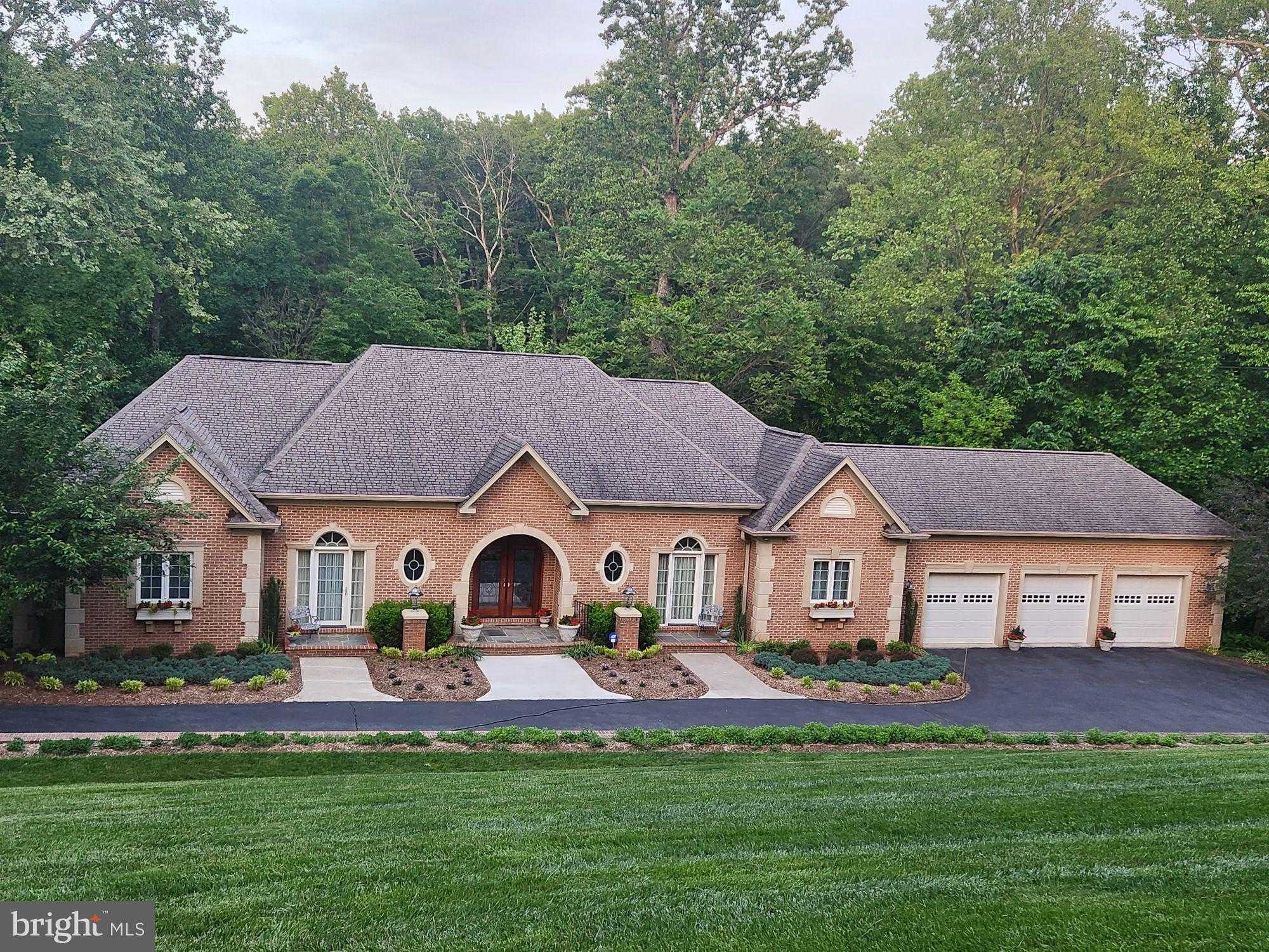 22030 Watson Rd, Leesburg