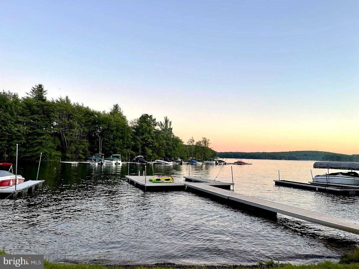390 Glen Cove Rd, Swanton