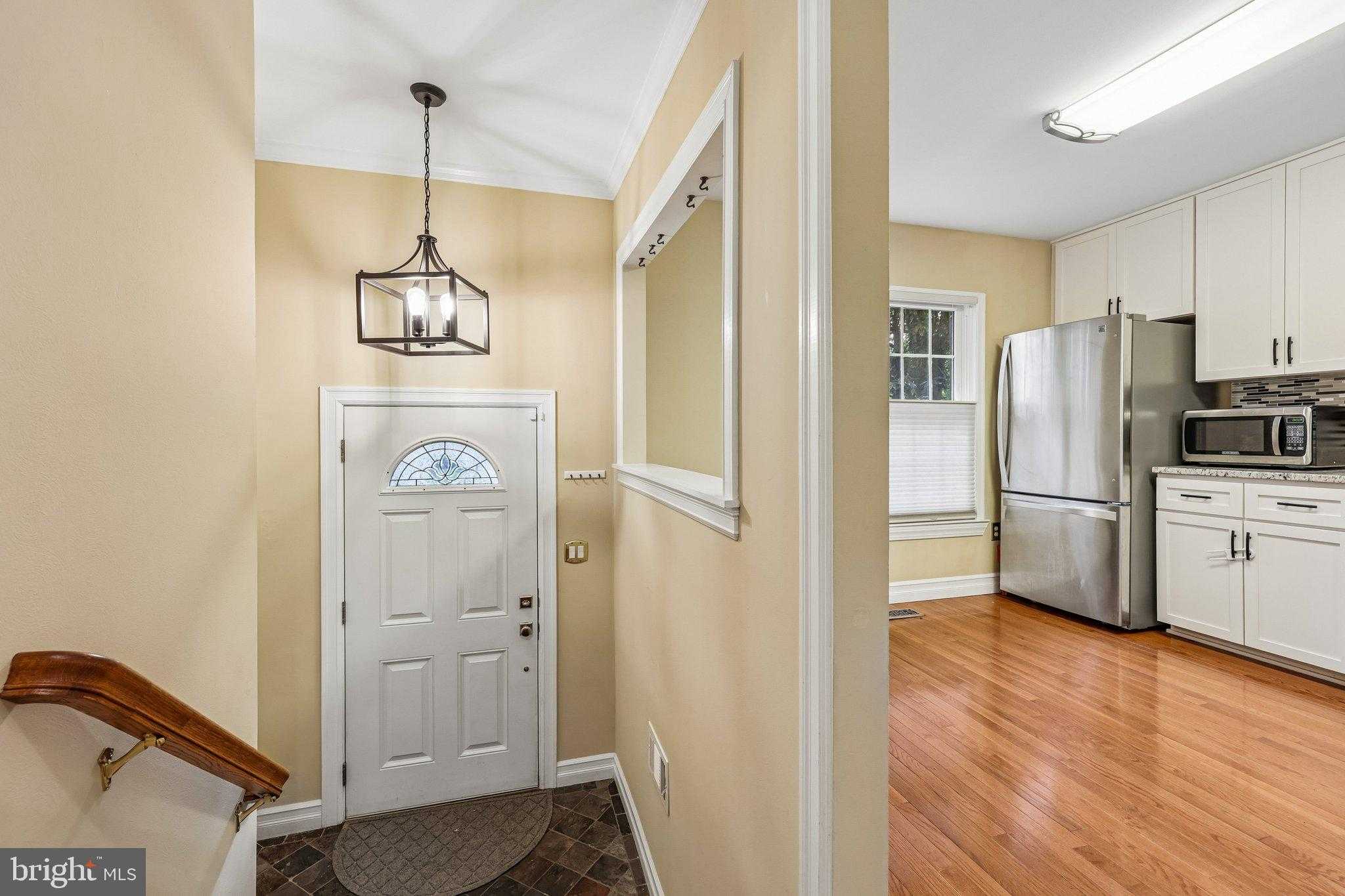 7876 Newport Glen Pass, Annandale