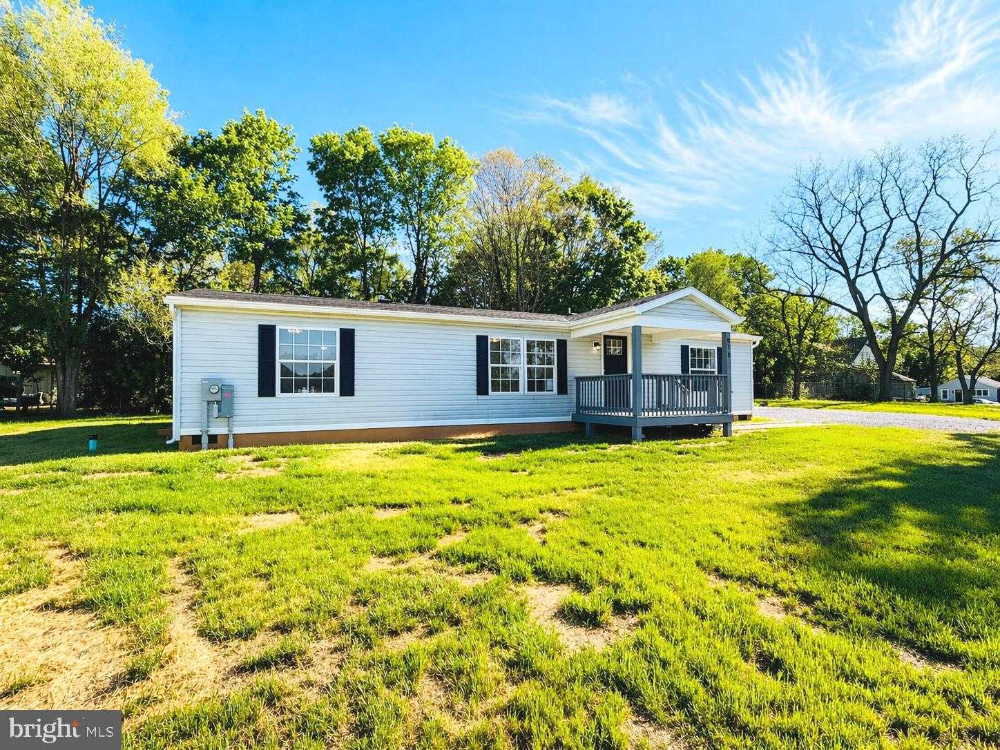 310 Jasmine Ln, Martinsburg