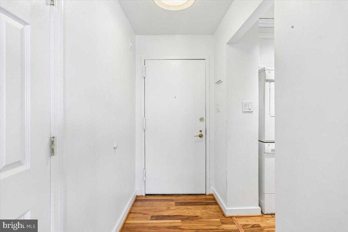 4620 N Park Ave Apt 903e, Chevy Chase