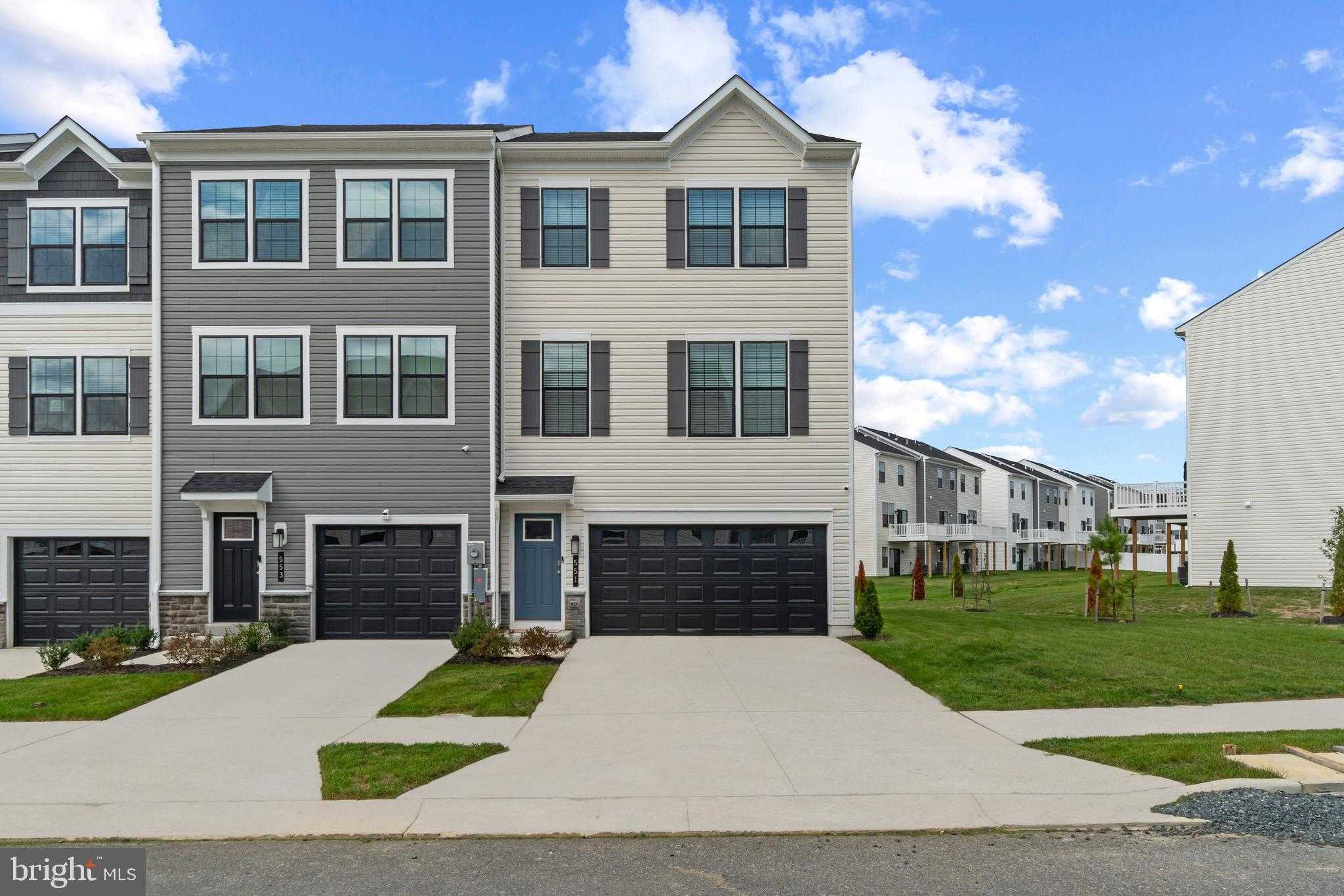 208 Soft Rush Ln, La Plata