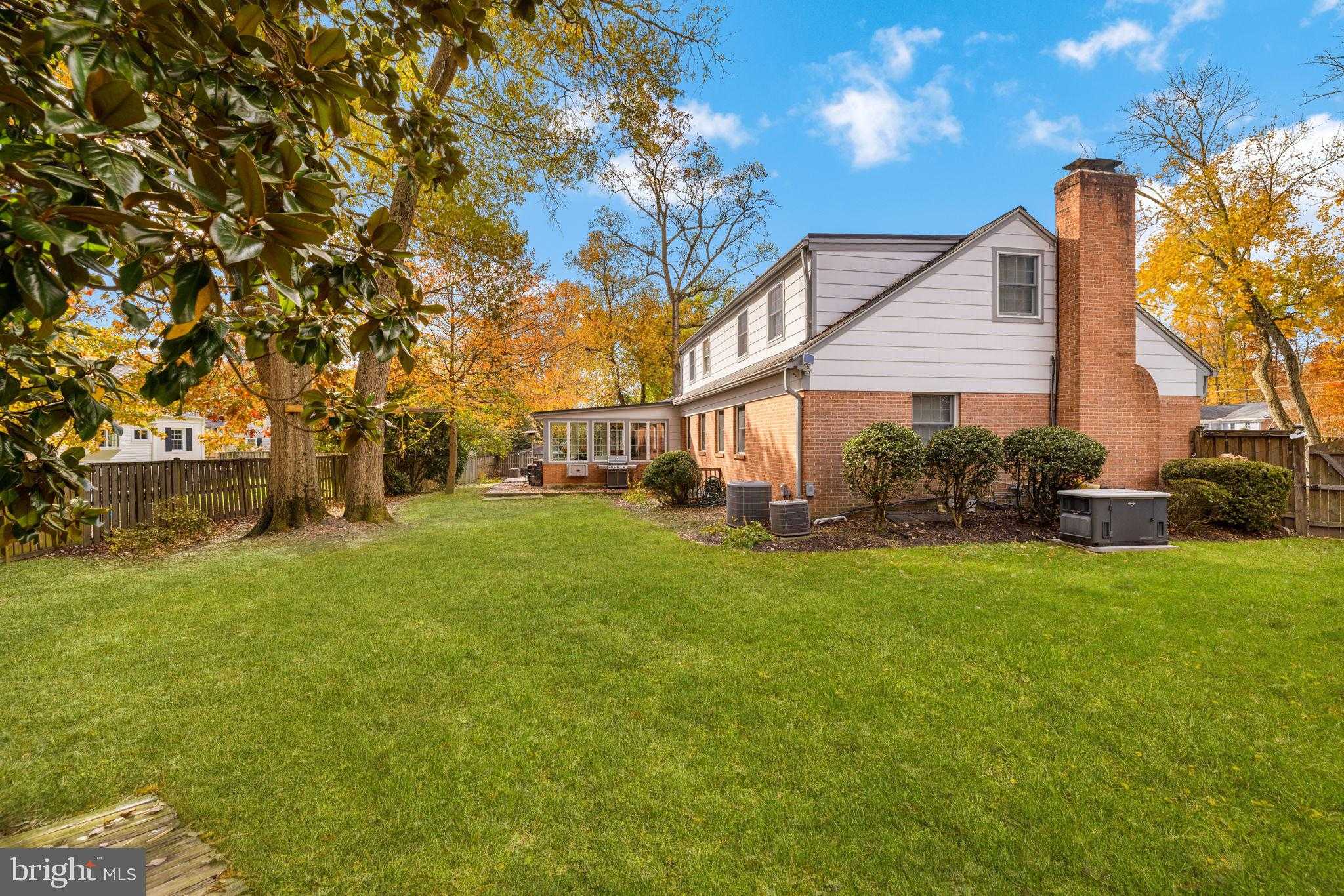 2501 Duxbury Pl, Alexandria