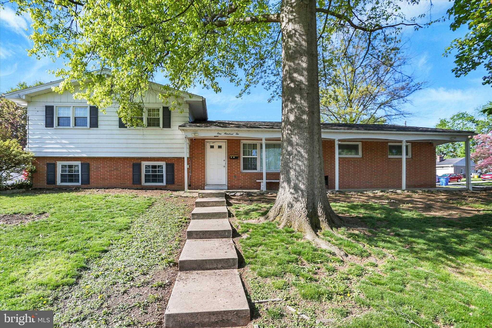 102 Forest Dr photo 1