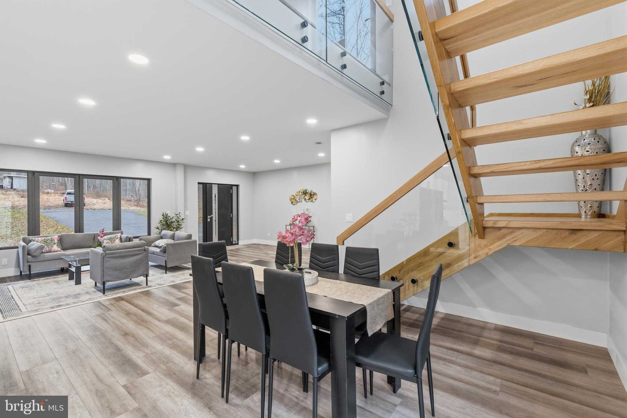 107 Teliha Dr photo 9