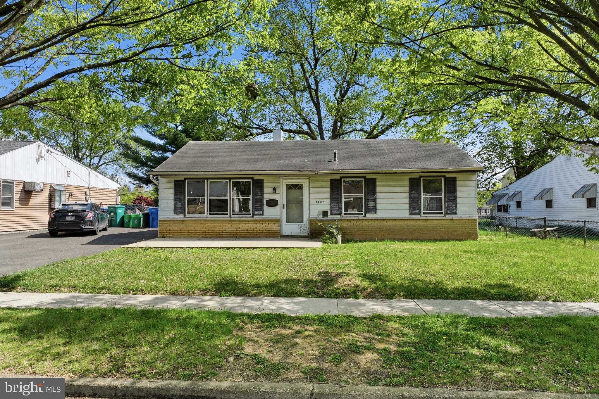 1402 Susan Ave, Croydon