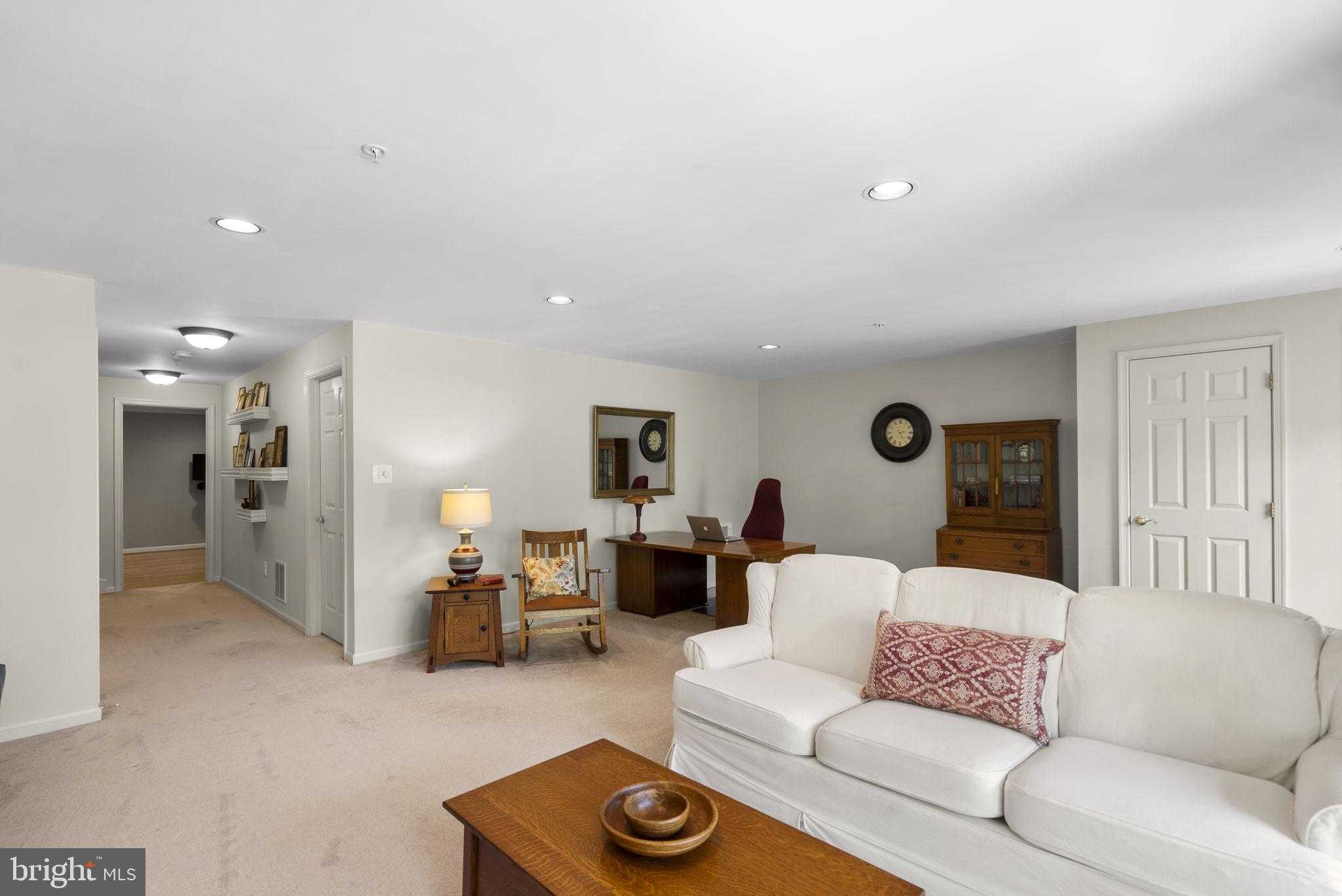 3 Kent Gardens Cir photo 31