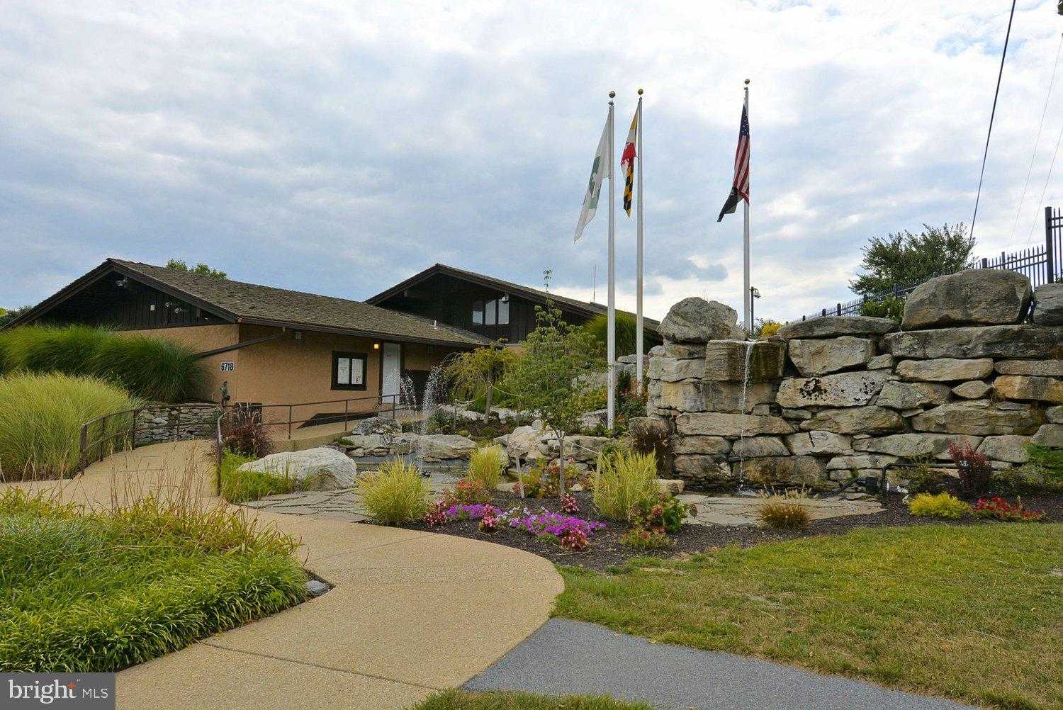 6610 Commodore CT photo 68