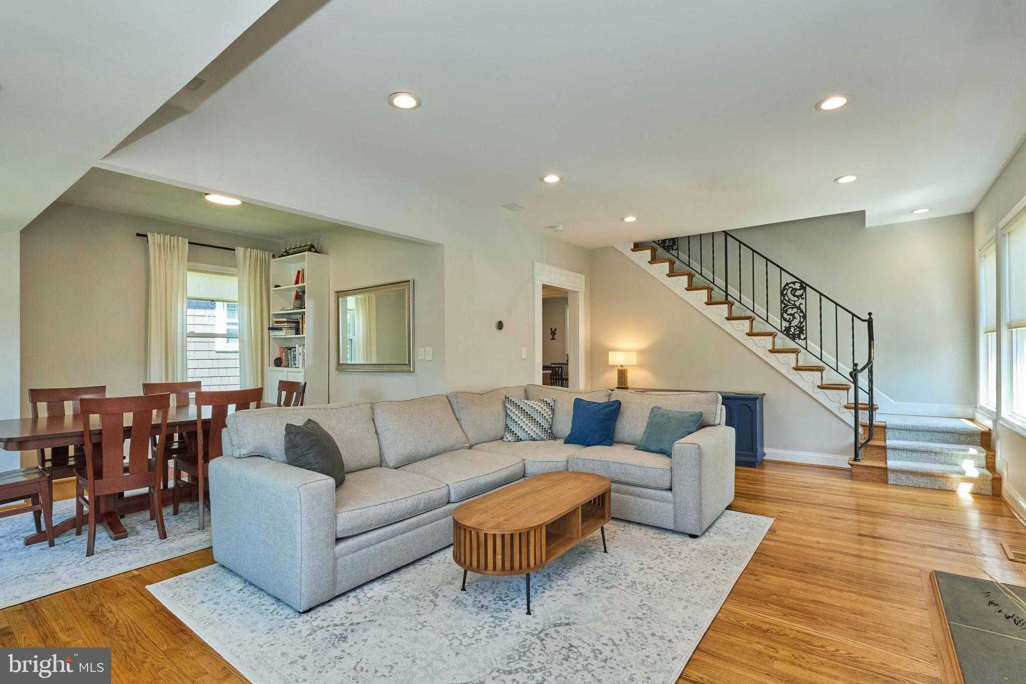255 N Bryan St, Arlington
