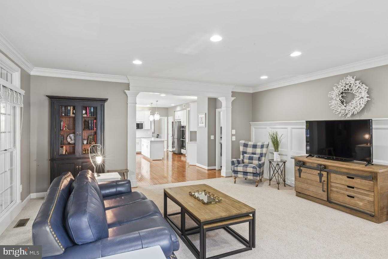 12868 Darnick CT photo 27