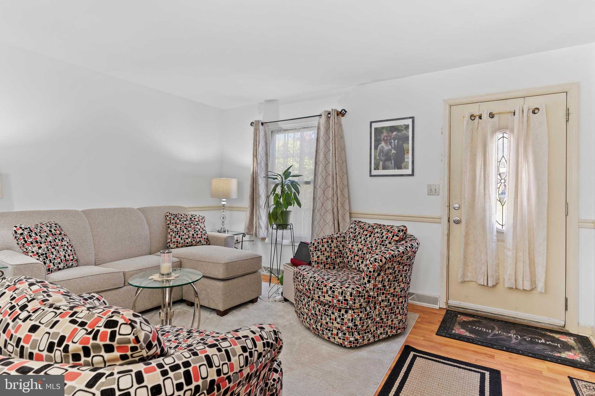 654 Park Ridge Dr, Mechanicsburg