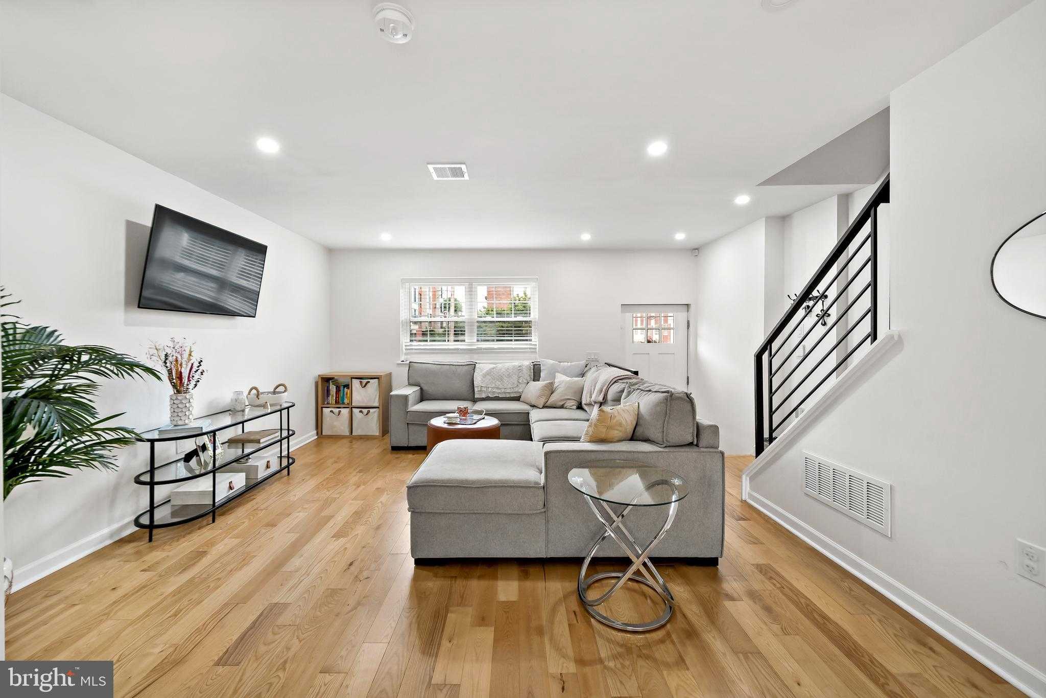 510 Poplar St, Philadelphia