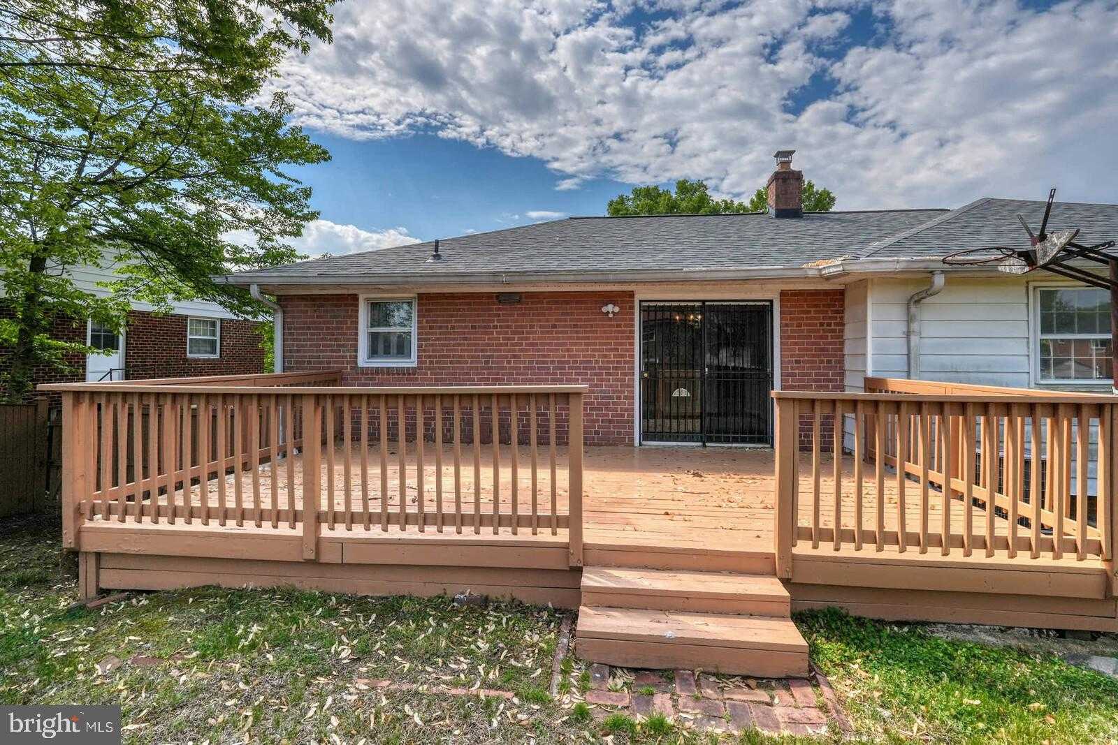 4 Thurston Dr photo 31