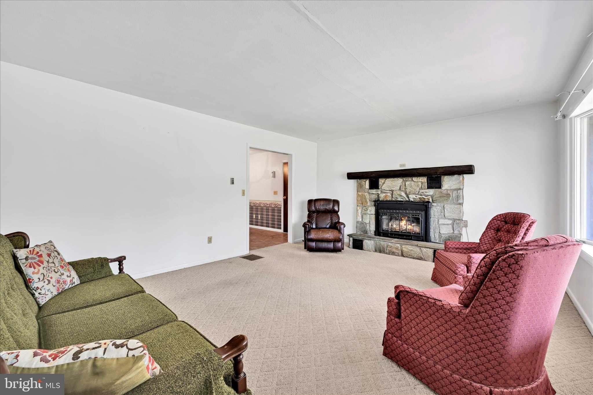 550 Stricklerstown Rd photo 16