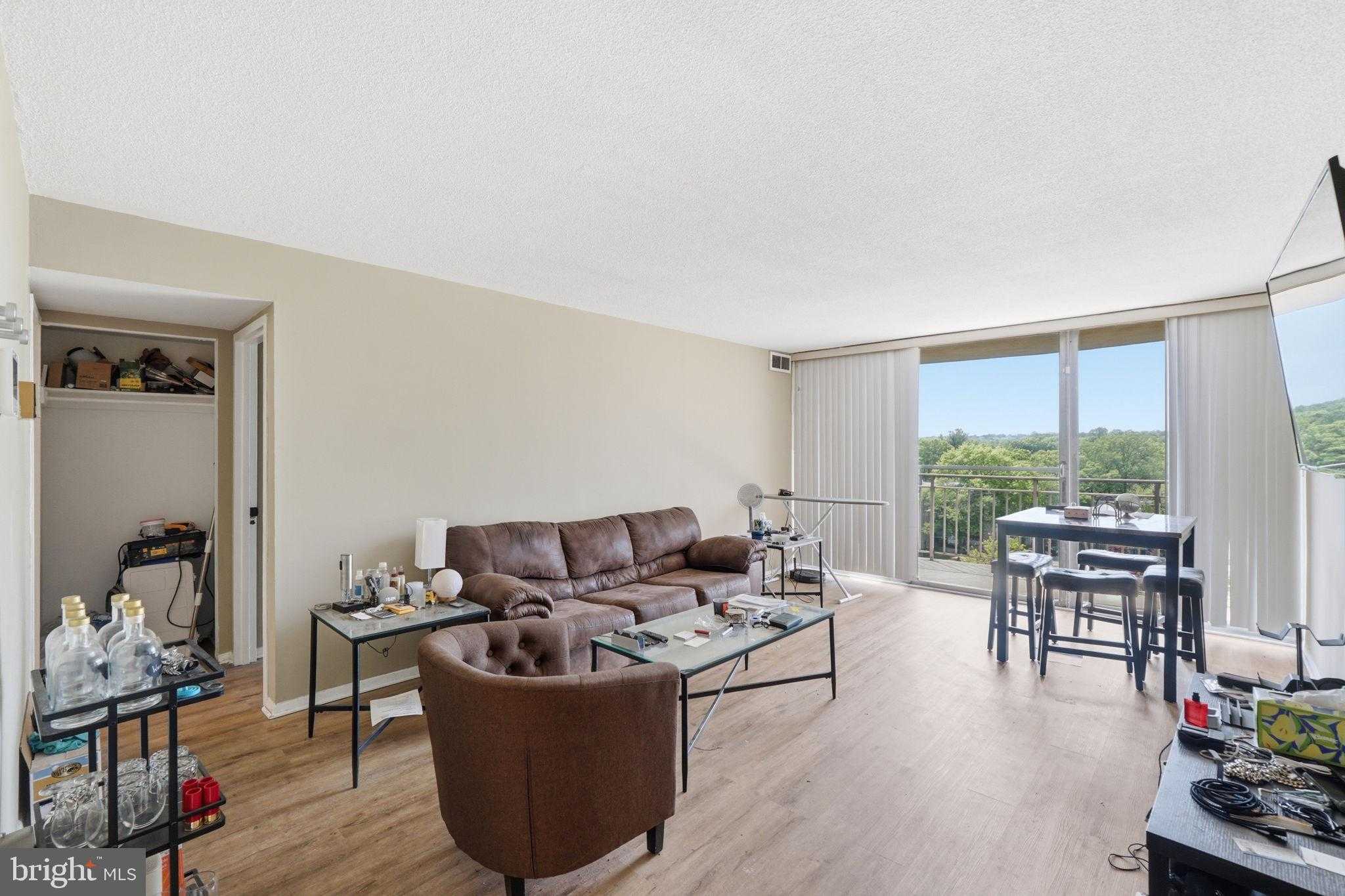 1836 Metzerott Rd Apt 904, Adelphi