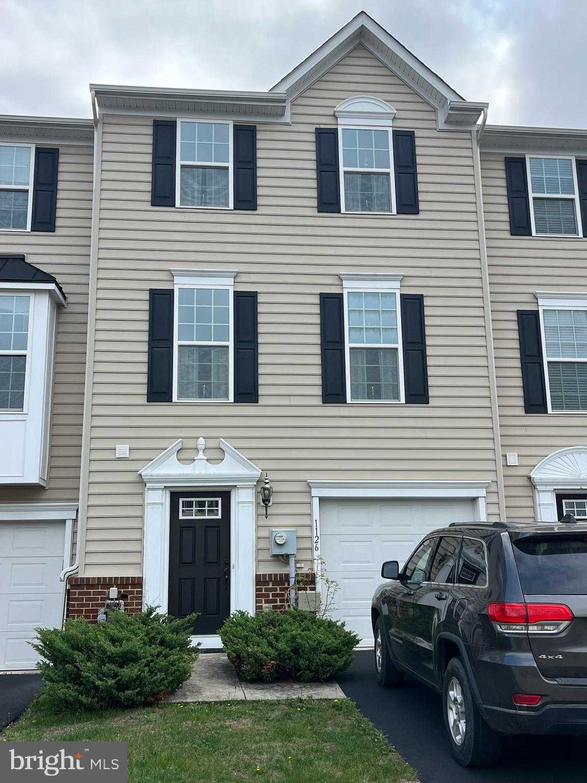 1126 Sageview Dr, Pottstown
