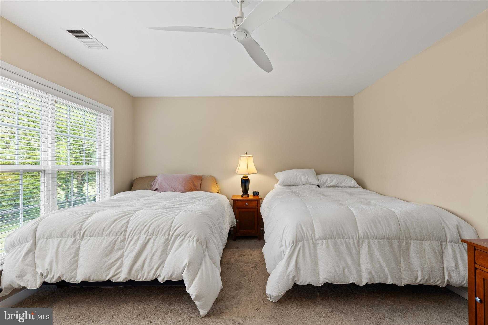 102 Delaware Ave photo 33