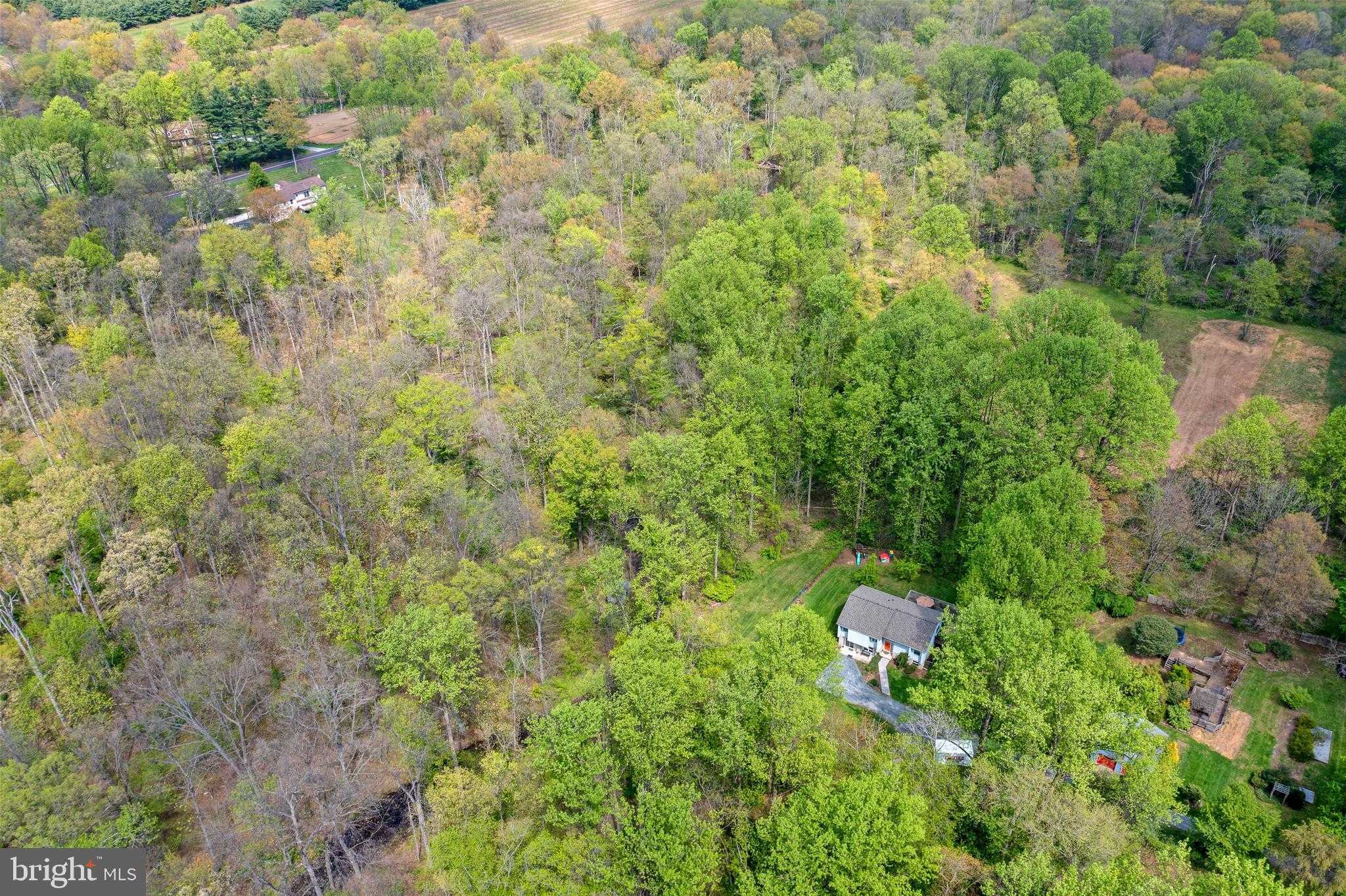 279 Lafayette Rd photo 30