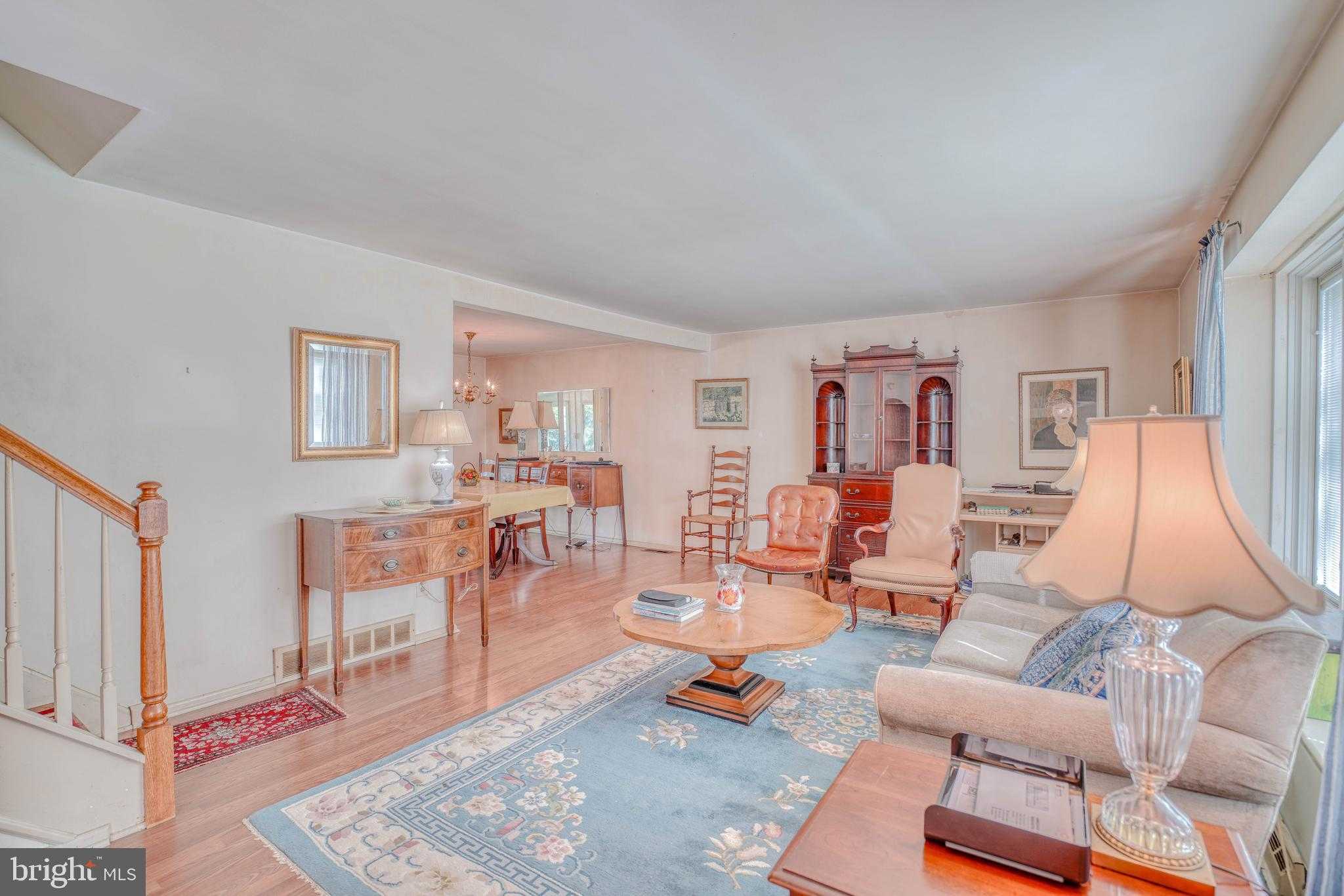 407 Keats Rd photo 3