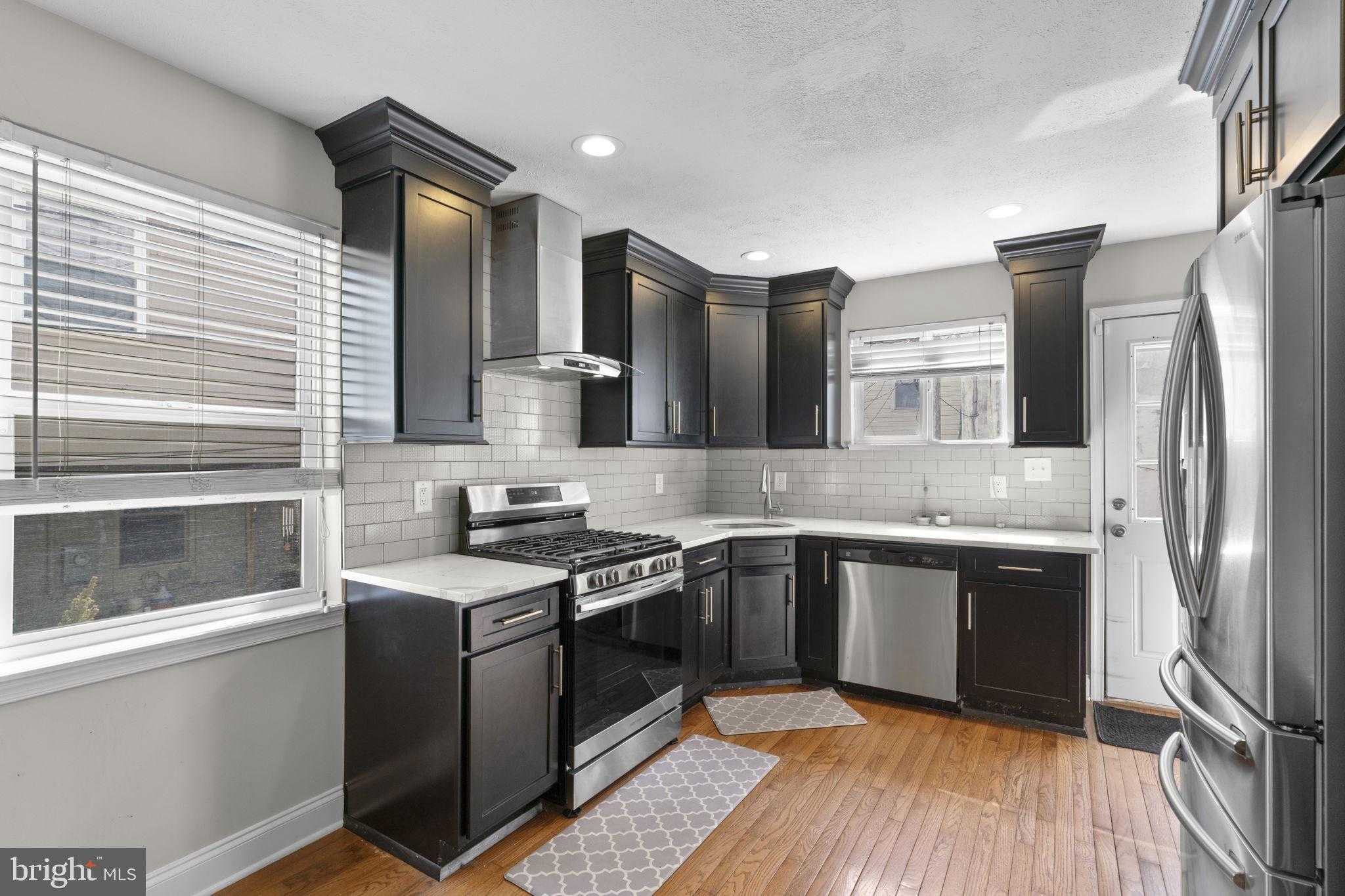 1624 Patapsco St photo 8