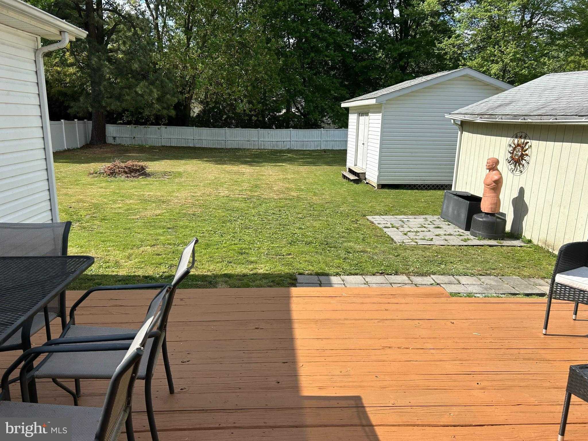 15 Dixon CT photo 18