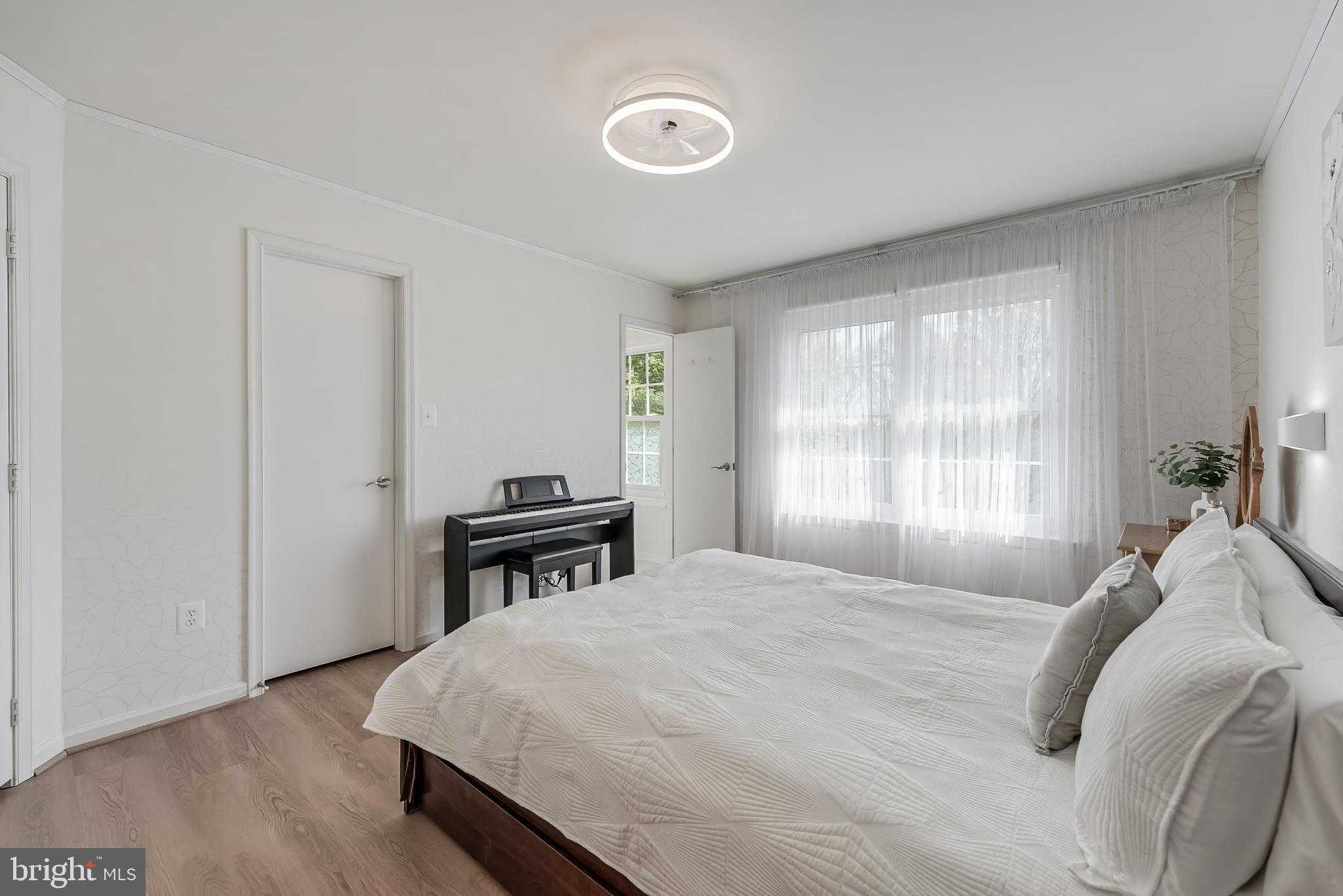 627 Warrenton Ter NE photo 25