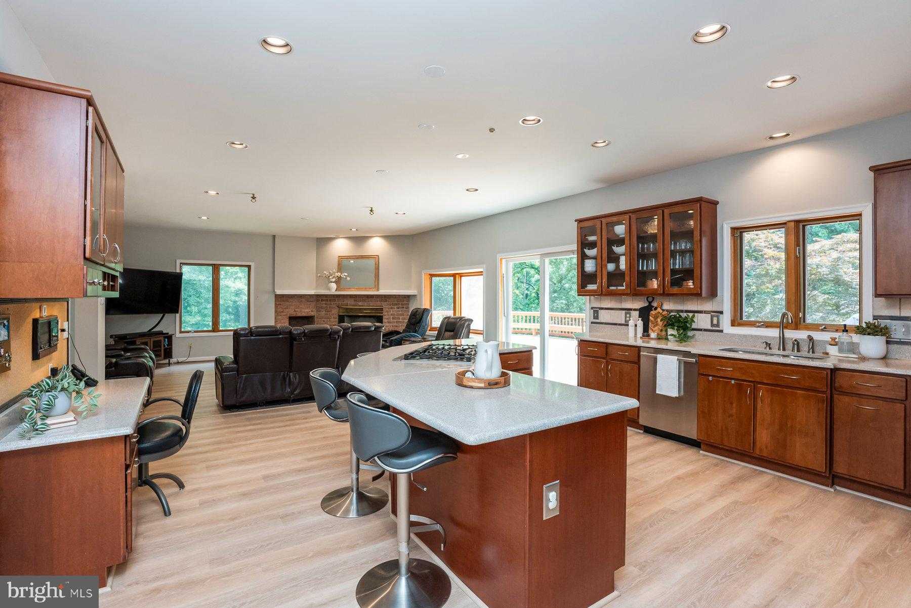 9 Westspring Way photo 7