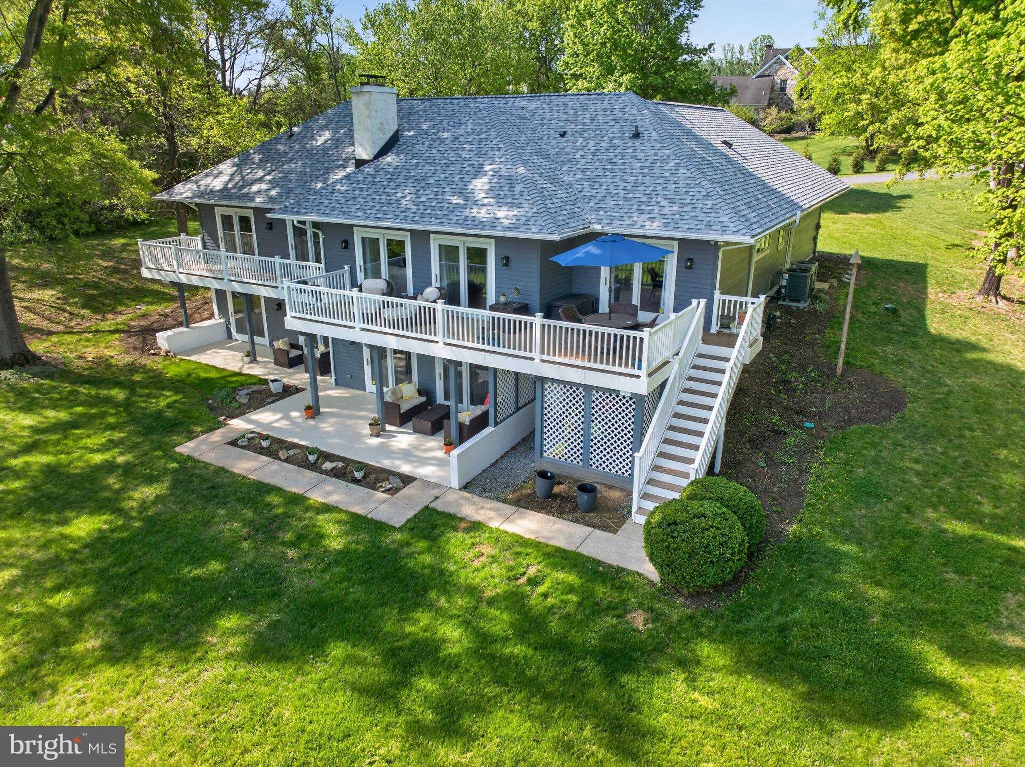 250 Meadow Ridge Dr, Shepherdstown