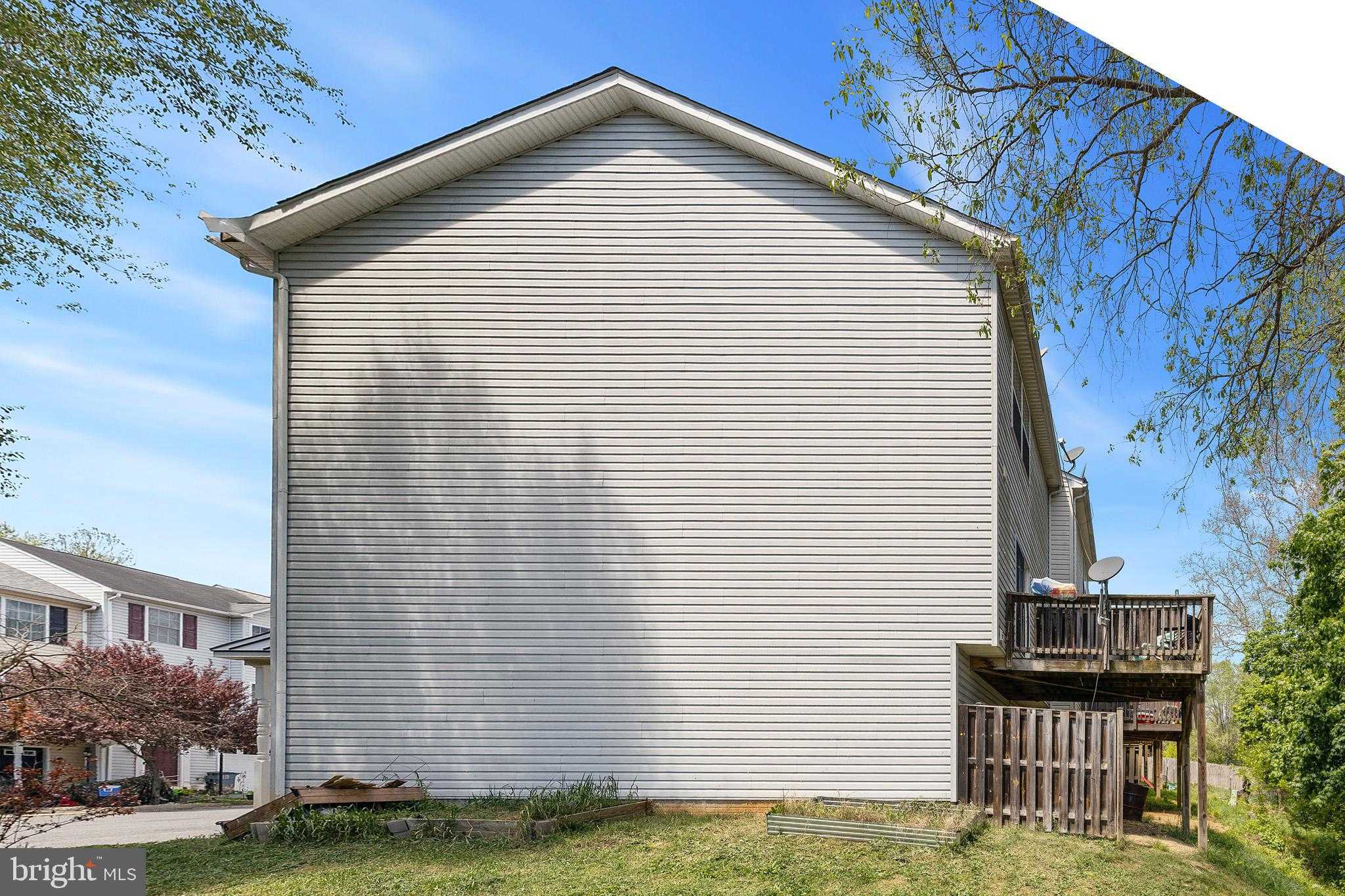 14 Toms Brook Dr photo 3