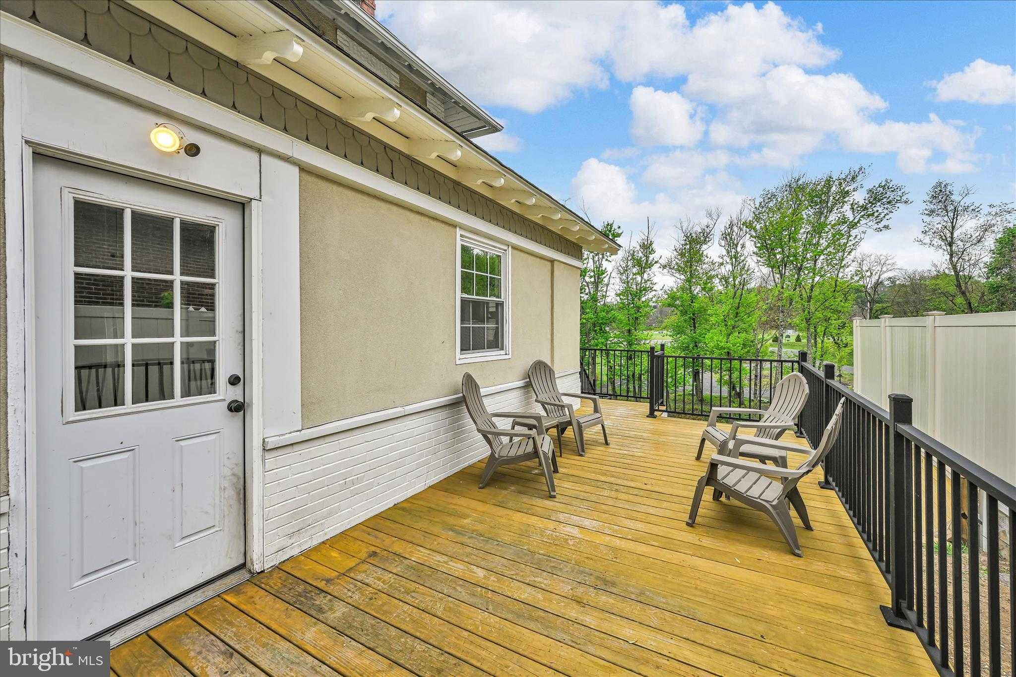 197 Dock St photo 49