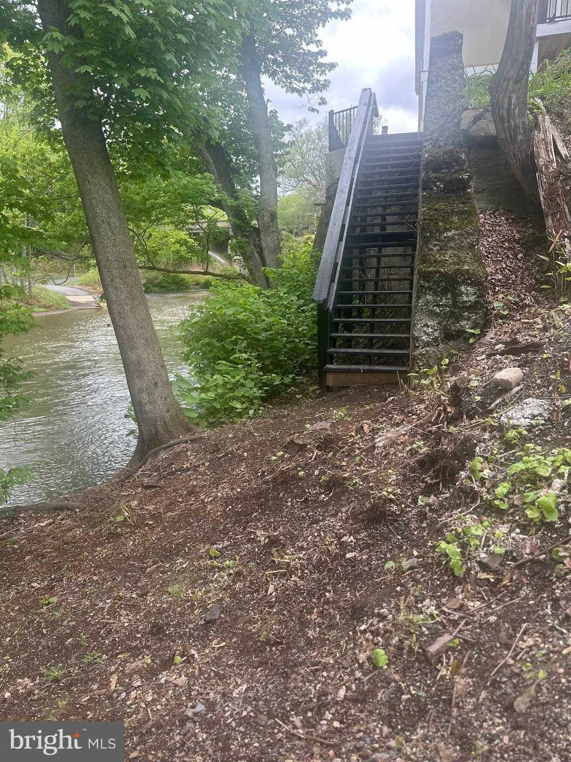 197 Dock St photo 64