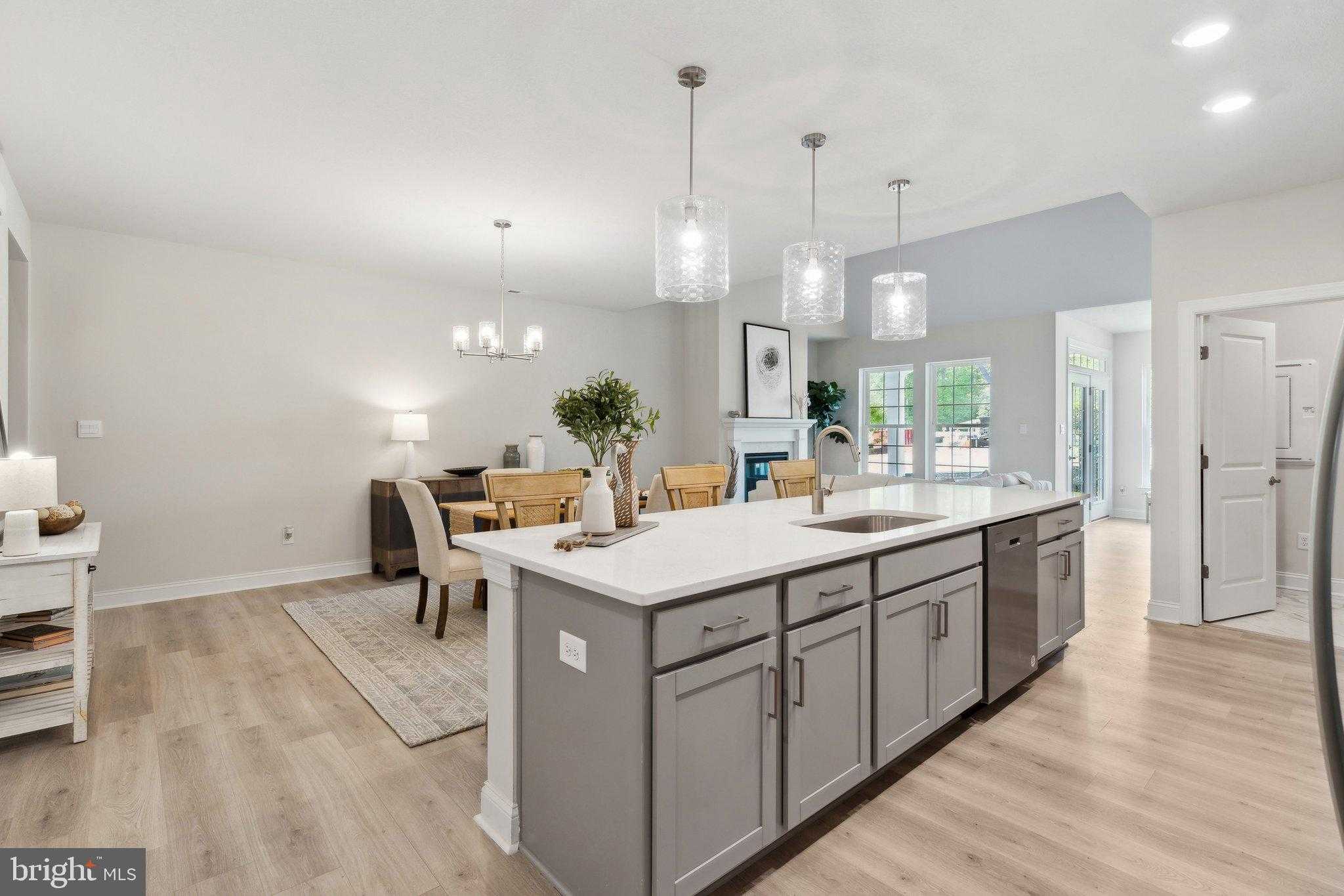 1312 Treviso Bay photo 4