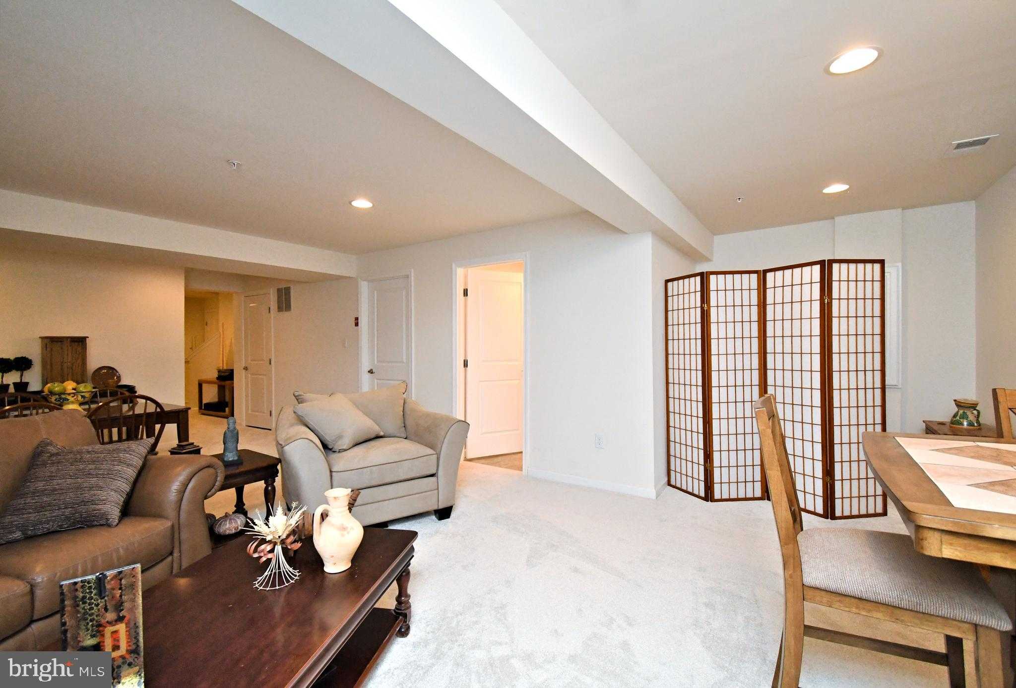 1717 Lisa CT photo 19